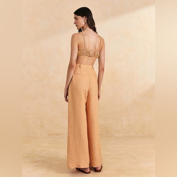 🏷️🔖 NWT FARM Rio Linen Dark Sand Top + Pants Set - Picture 3 of 8